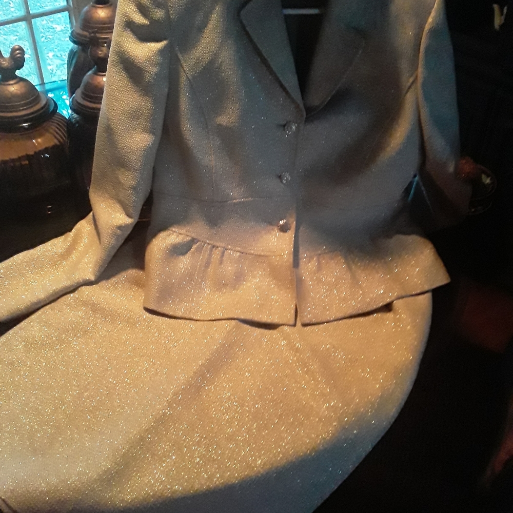 Kasper Suit